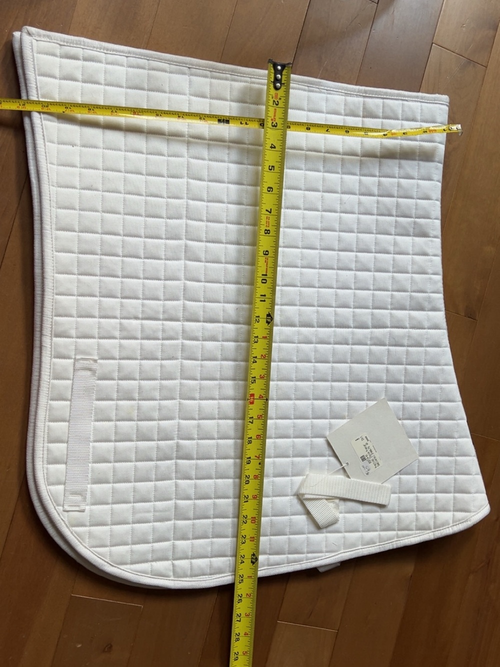 Swallow tail dressage pad
